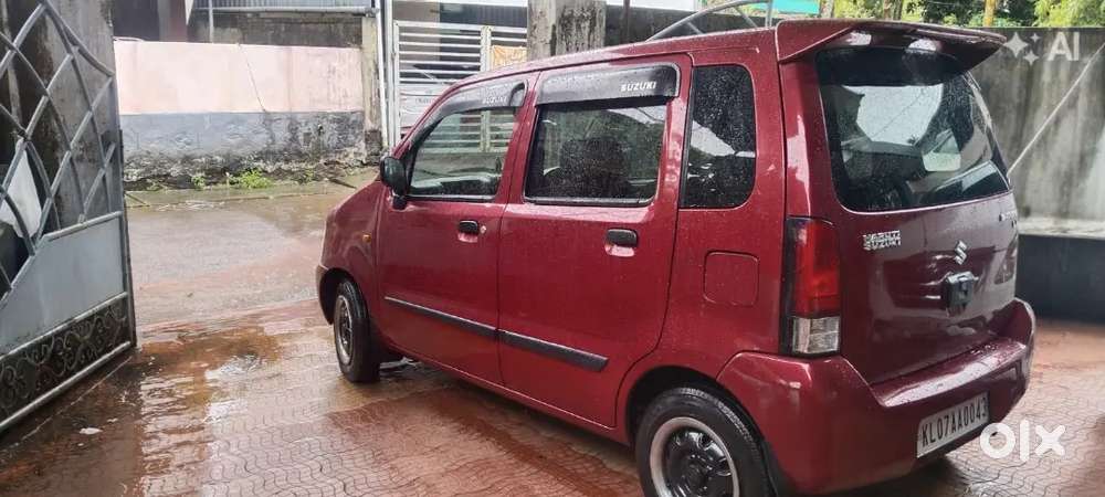 Maruti Suzuki Wagon R  Red