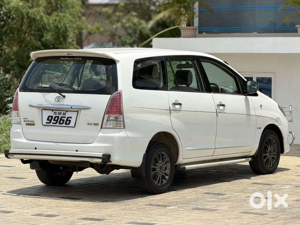 Toyota Innova 2.5 V 7 Str, 2011, Diesel