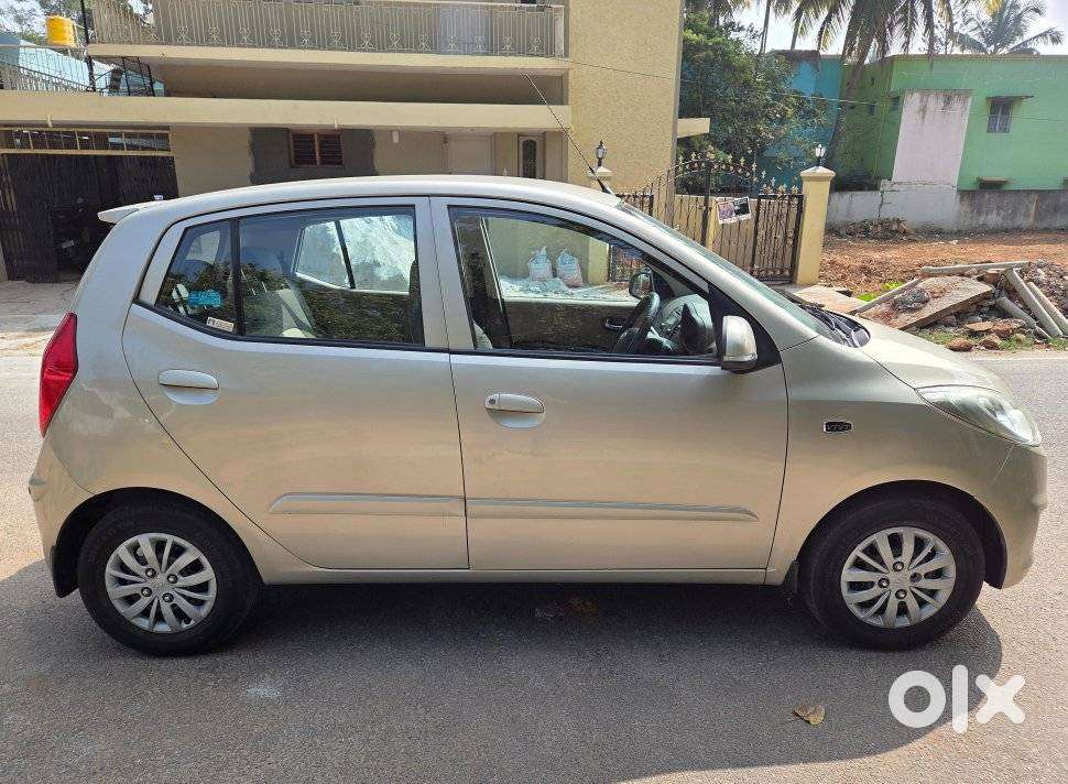 Hyundai I10 Sportz At, 2013, Petrol