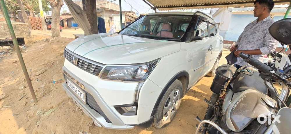 Mahindra Xuv300 2023 Diesel Well Maintained