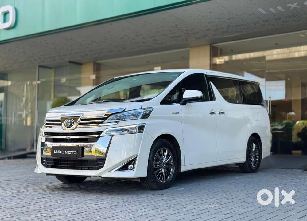 Toyota Vellfire Vip – Executive Lounge, 2022, Petrol