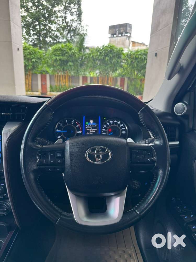 Toyota Fortuner 4x4  Automatic