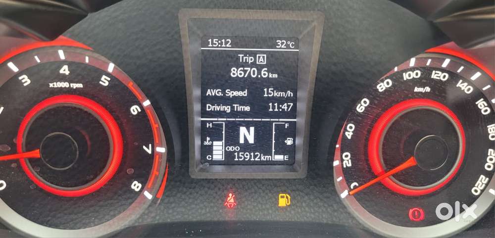 Mahindra Xuv300 1.2 W8 (o) Amt Petrol, 2023, Petrol