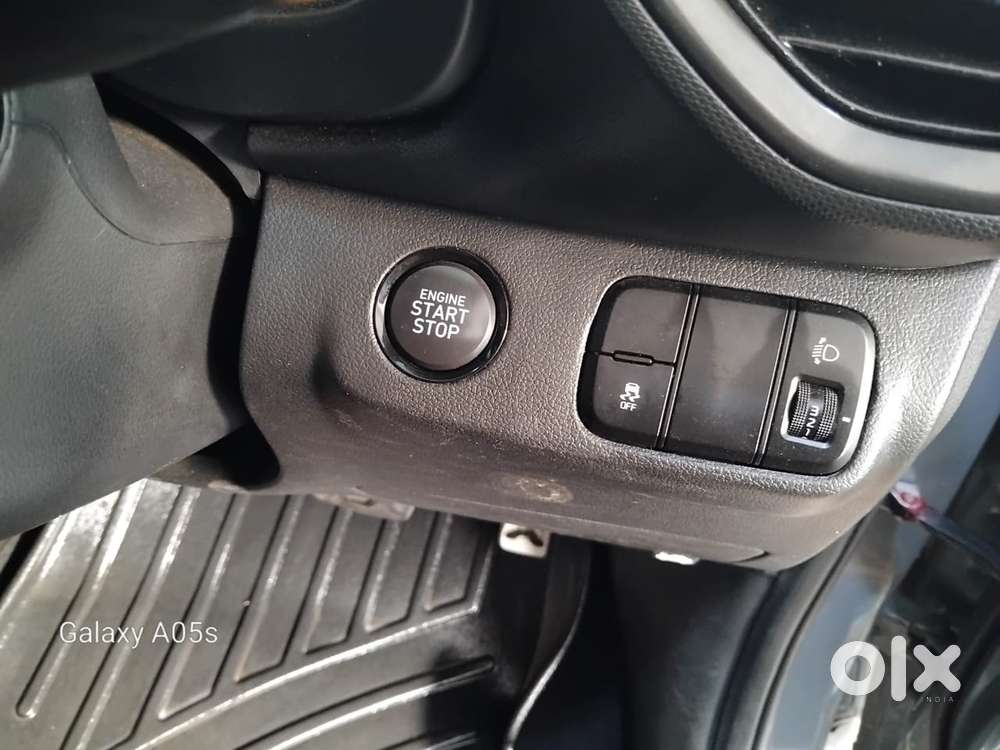 Hyundai Venue N Line 1.0 N8 Turbo Dct Dual Tone, 2022, Petrol