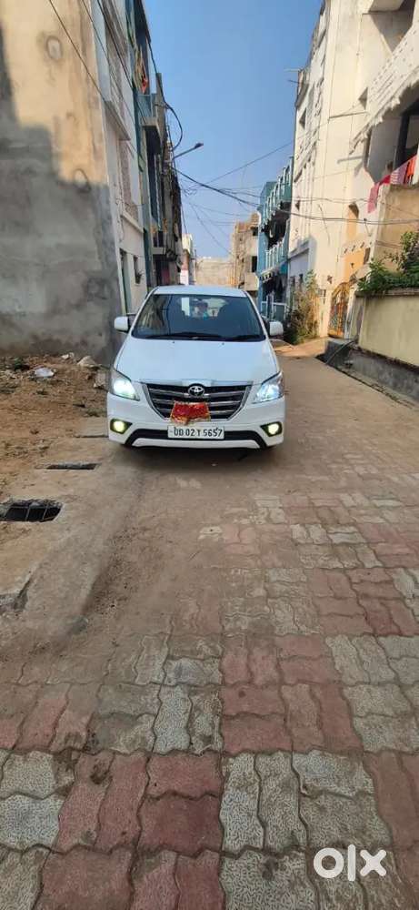 Toyota Innova 2015 Diesel Well Maintained