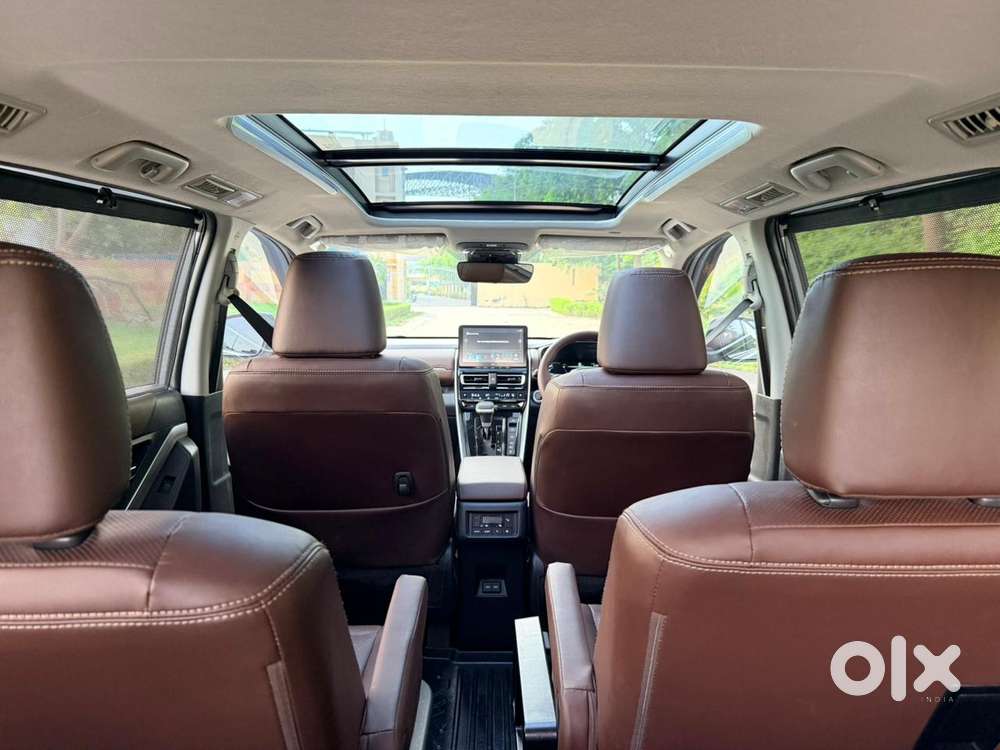 Toyota Innova Hycross 2.0 Zx (o) Hybrid 7 Str, 2025, Petrol