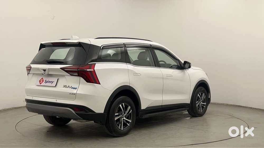 Mahindra Xuv700 2.0 Ax 3 Petrol At 5 Str, 2023, Petrol