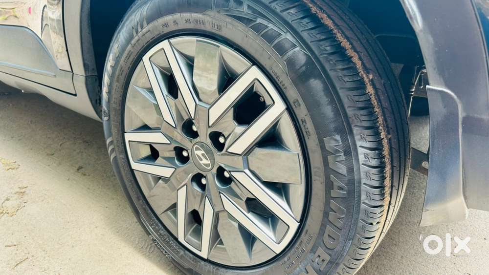 Hyundai Venue Petrol Manual 2022