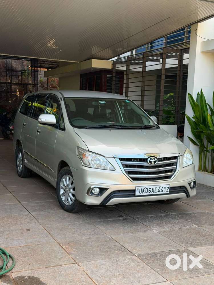 Toyota Innova V Diesel 2014  1st Owner  1.70 Lakh Km  Company Servi