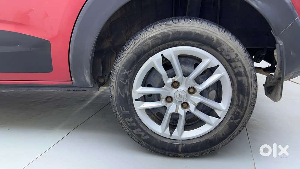 Renault Triber Rxt, 2020, Petrol