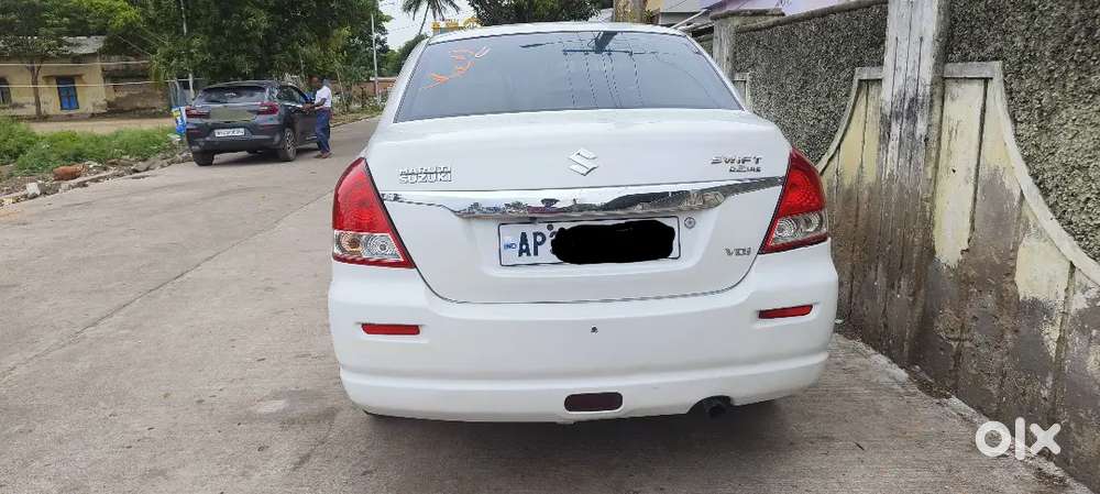 Maruti Suzuki Dzire 1.2 Vxi 2010