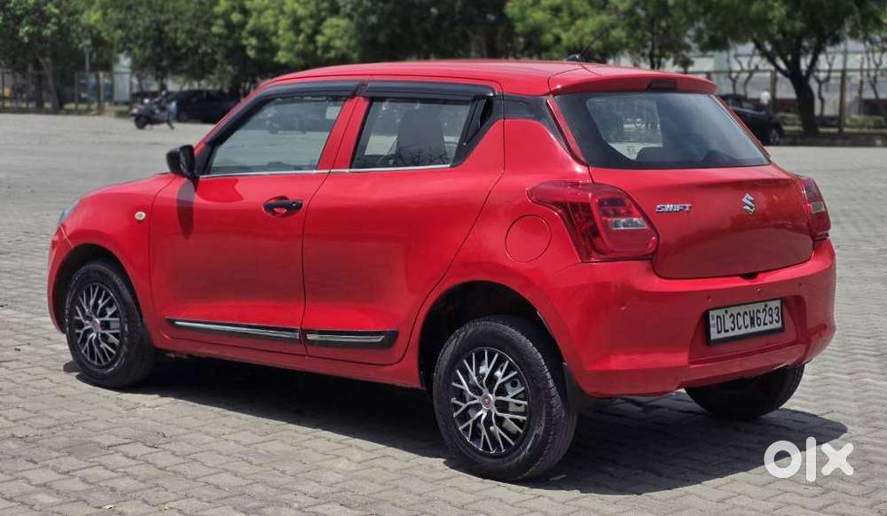 Maruti Suzuki Swift 1.2 Lxi (o), 2022, Petrol