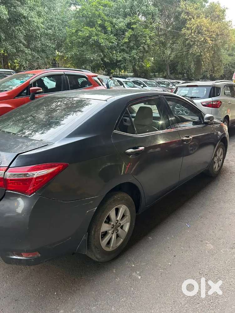 Toyota Corolla Altis 2015