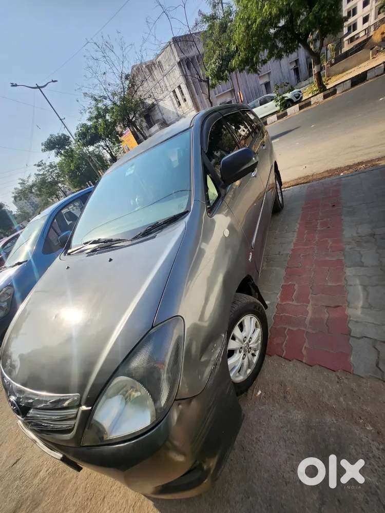 Toyota Innova 2013 Diesel Well Maintained