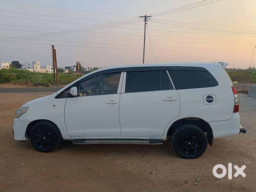 Toyota Innova 2.5 G (diesel) 8 Seater, 2014, Diesel