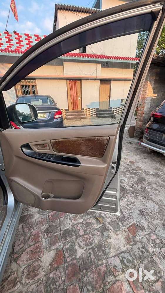 Toyota Innova 2.5 G (diesel) 8 Seater, 2016, Diesel