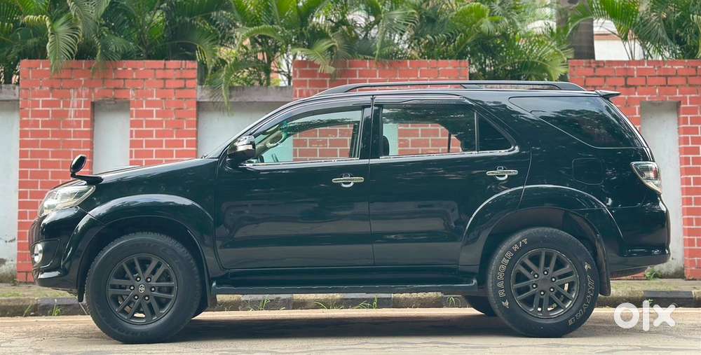 Toyota Fortuner Legender 2016 Diesel 95000 Km Driven