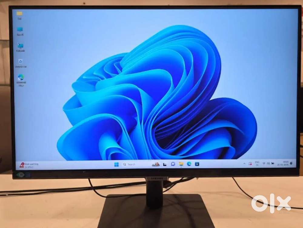 Samsung QHD 24 inch IPS Monitor