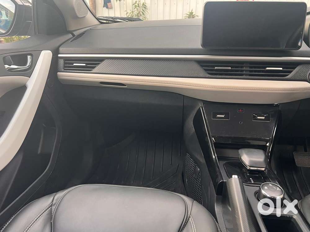 Tata Nexon, 2023, Petrol