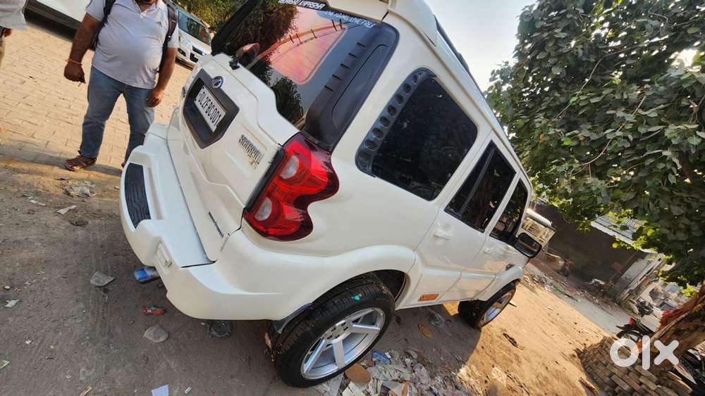 Mahindra Scorpio S6 Plus, 2017, Diesel