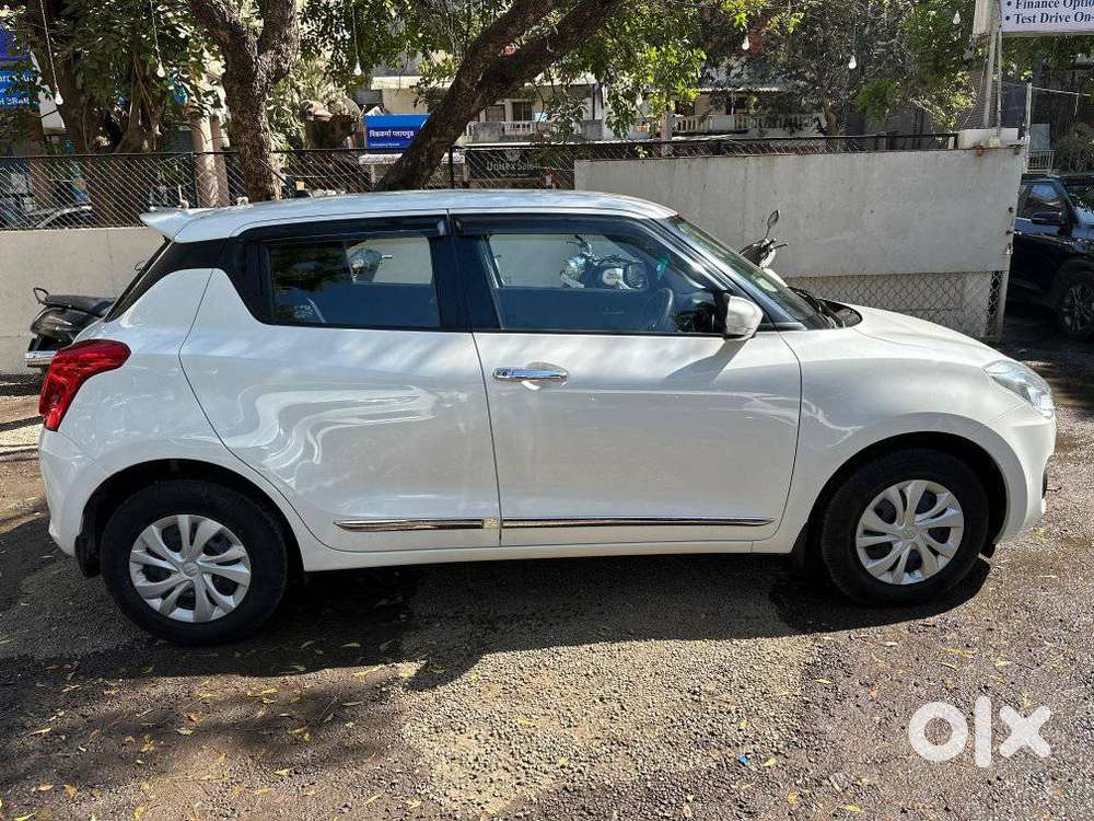 Maruti Suzuki Swift Vxi + Manual, 2022, Petrol