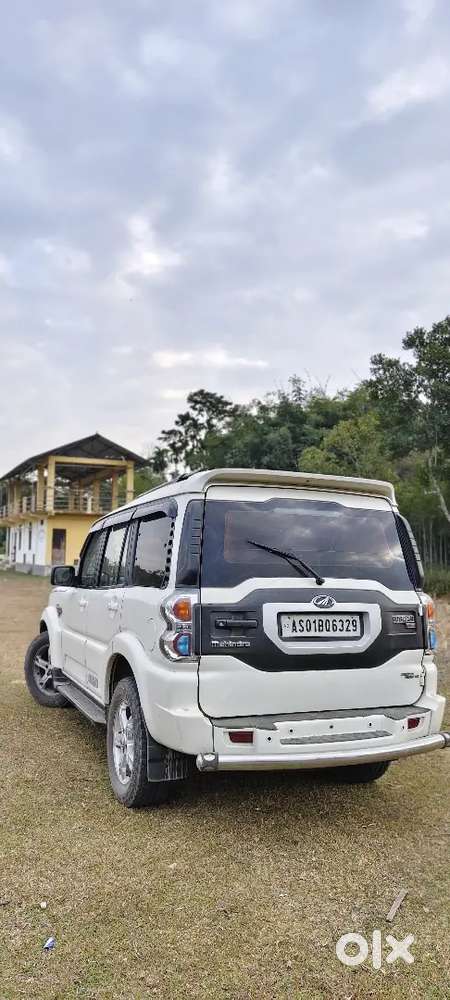 Mahindra Scorpio 2.2 S10 2015