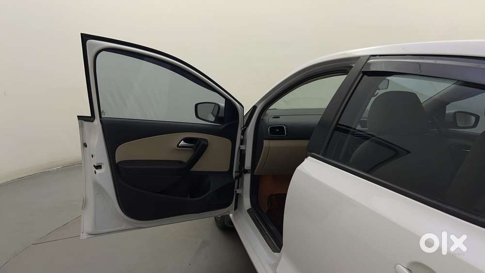 Volkswagen Polo 2009-2013 Petrol Highline 1.2l, 2015, Petrol