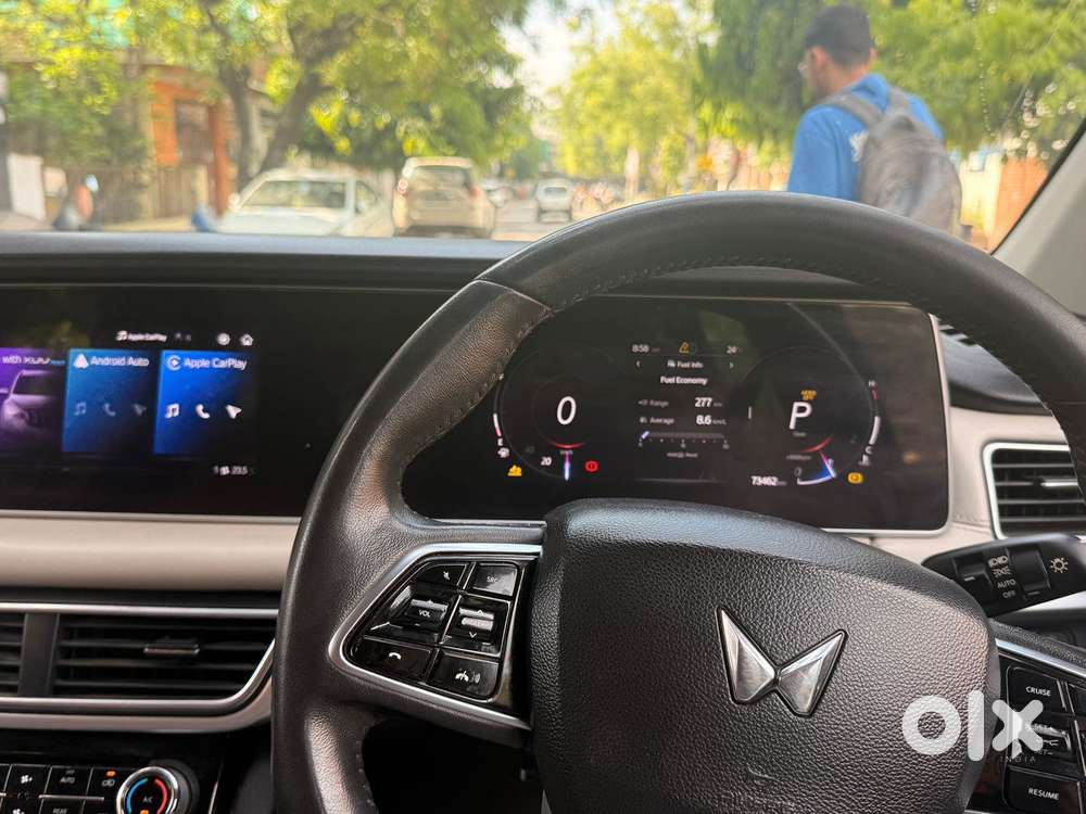 Mahindra Xuv700 2.2 Ax 7 Diesel At Luxury Pack Str, 2022, Diesel