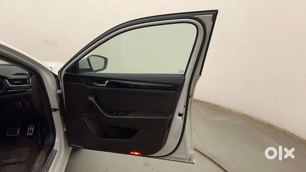 Skoda Superb Lk 1.8 Tsi At, 2019, Petrol