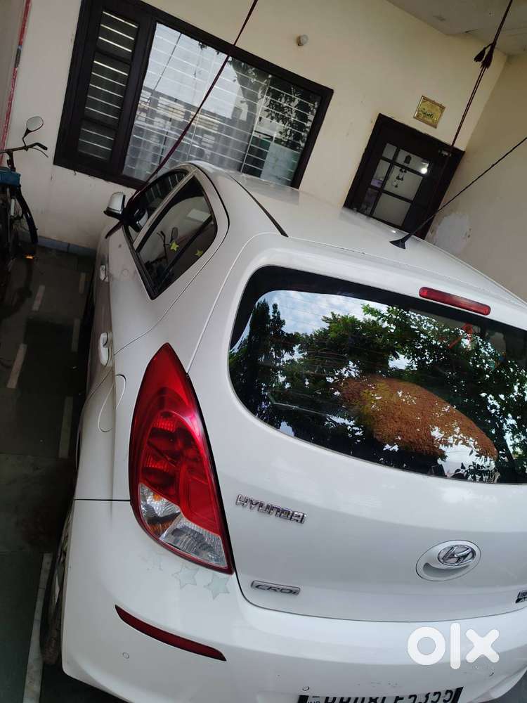 I 20 Car 2012 Model Crdi Sportz 1.4