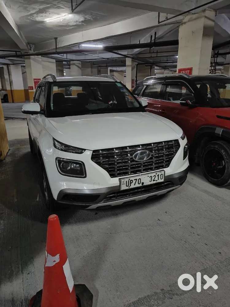 Hyundai Venue 2020 Sx 1.5 1st Owner