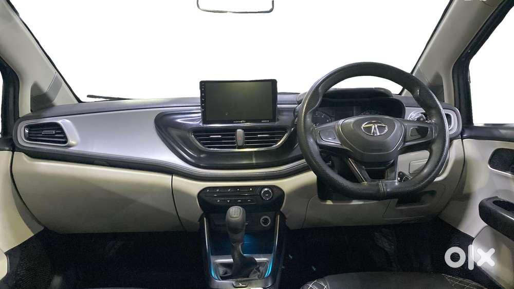 Tata Altroz 1.2 Xe Plus Petrol, 2022, Petrol