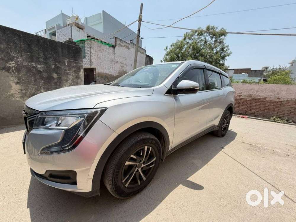 Mahindra Xuv700 2.0 Mx Petrol Mt 5 Str, 2022, Petrol