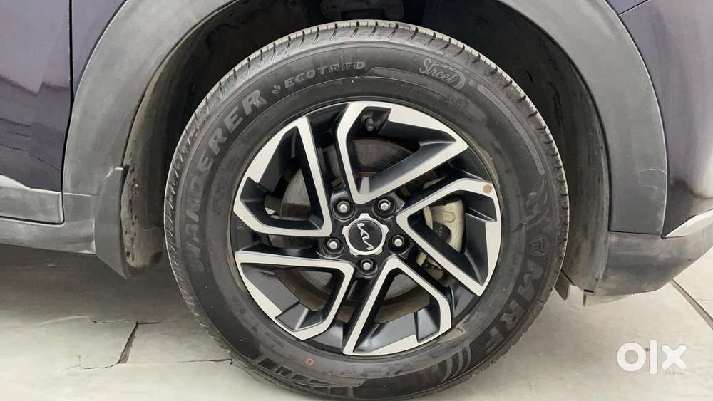Kia Carens 1.4 Luxury Plus 6 Str, 2022, Petrol