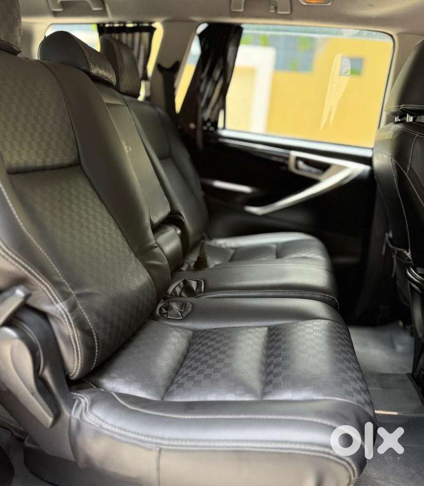 Toyota Innova Crysta 2.4 Vx Mt 8s, 2016, Diesel