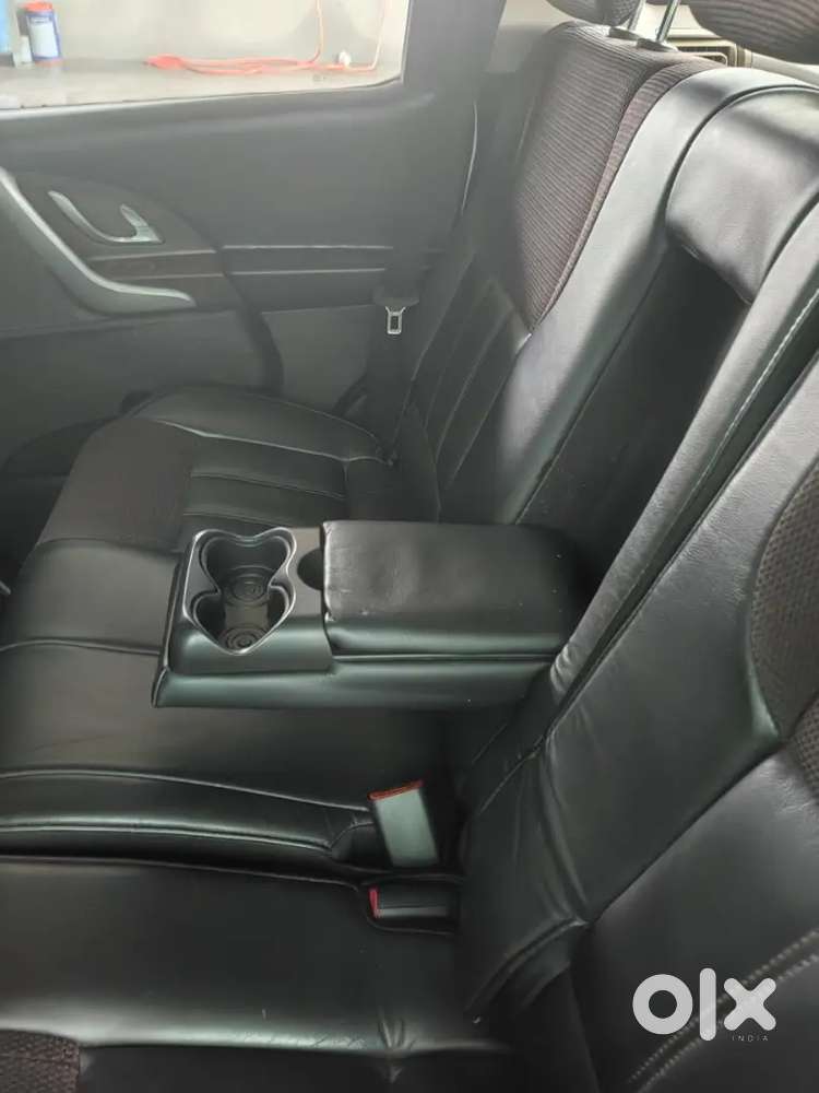 Mahindra Xuv500 2014 Diesel 142000 Km Driven