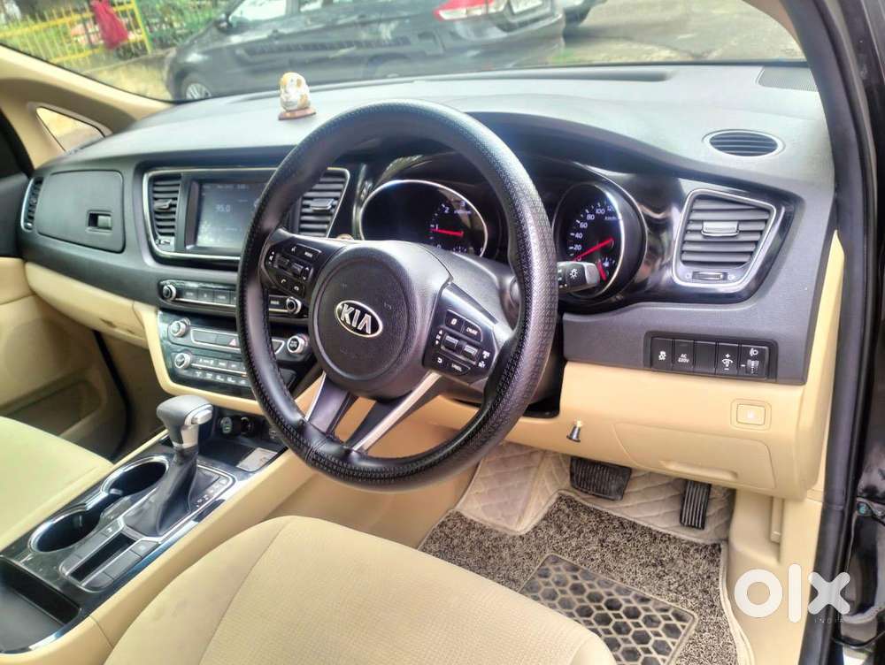 Kia Carnival Premium, 2020, Diesel