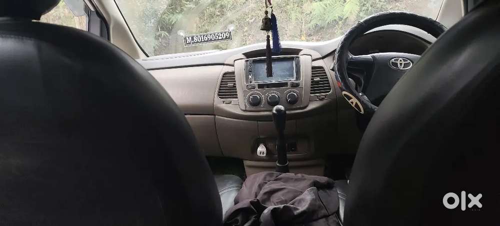 Toyota Innova 2016 Diesel 200000 Km Driven