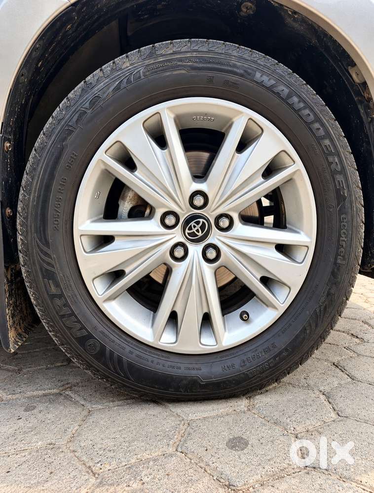 Toyota Innova Crysta 2.8 Zx At, 2016, Diesel