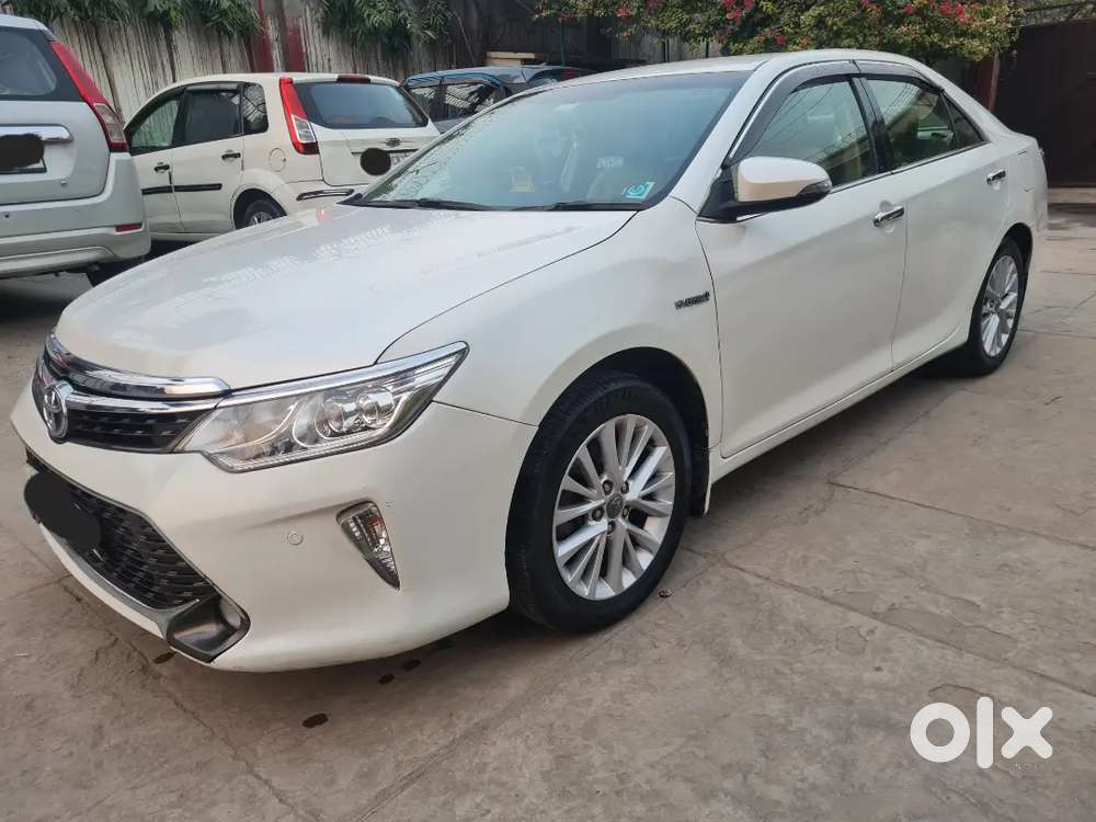 2016 Toyota Camry Hybrid At  1 Owner  Company Maintained