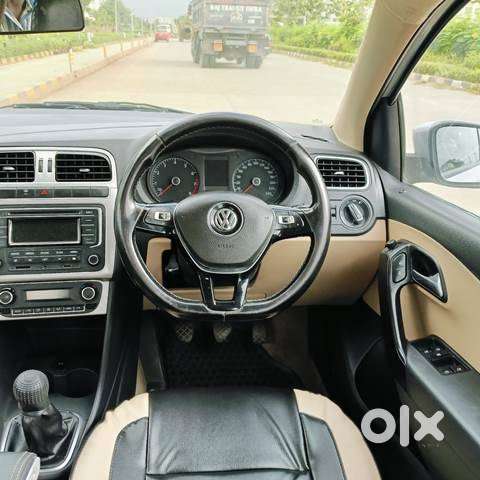 Volkswagen Polo Highline 1.6l Petrol, 2015, Petrol