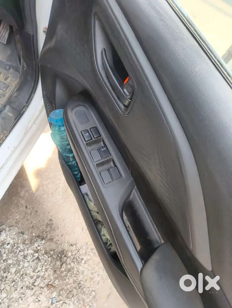 Maruti Suzuki Swift Vxi 2024