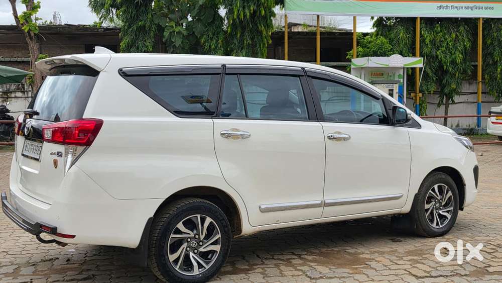 Toyota Innova Crysta 2.4 G Mt, 2022, Diesel