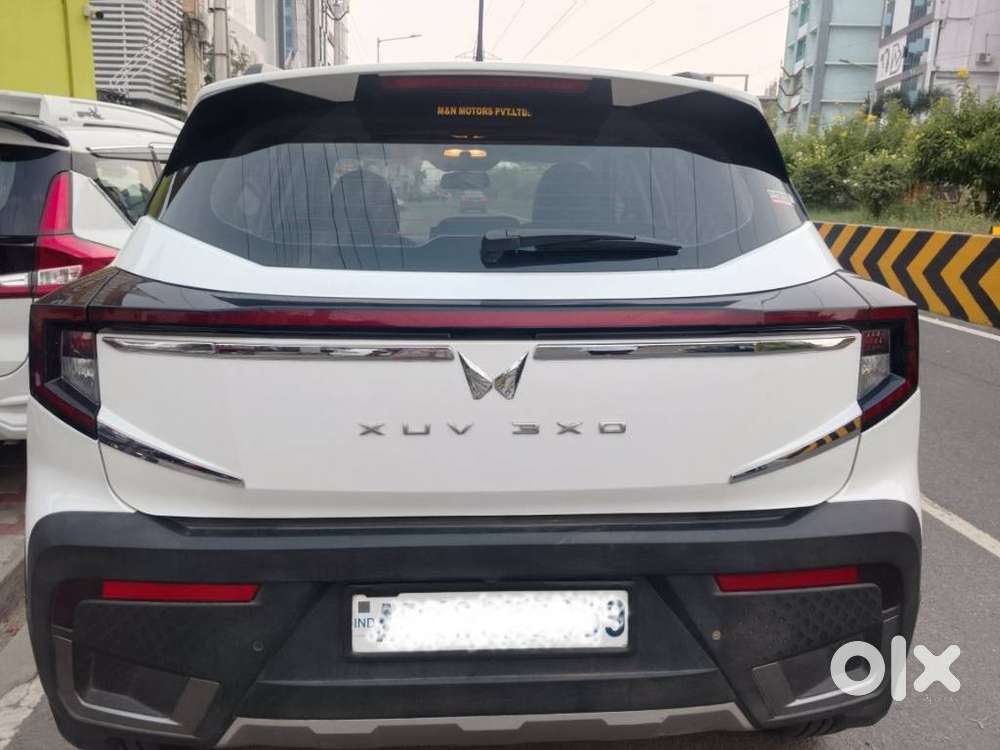 Mahindra Xuv 3xo Ax5 Pm Mt, 2024, Petrol