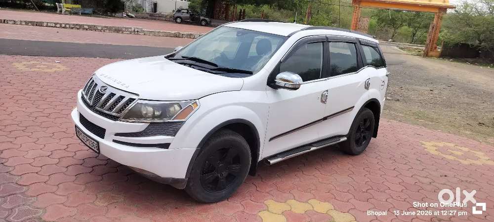 Mahindra Xuv500 2015 Diesel 80974 Km Driven