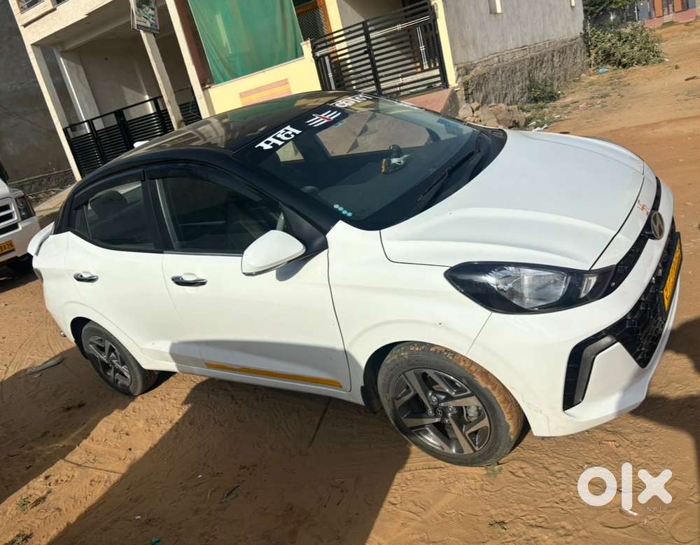 Hyundai Aura Cng & Petrol Well Maintained