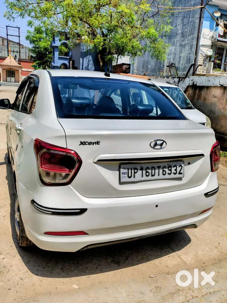 Hyundai Xcent Cng Plus Petrol Well-maintained 2016 Model