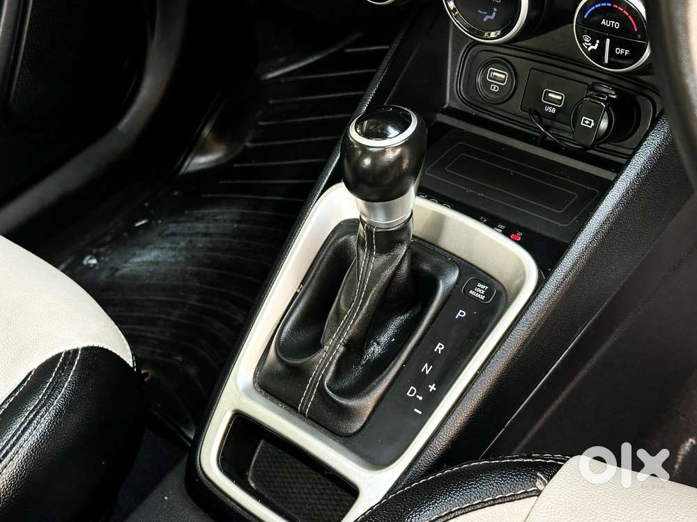 Hyundai Venue 1.0 Sx Plus Turbo Dct Dual Tone, 2019, Petrol