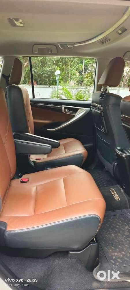 Toyota Innova Crysta 2.8 Zx At, 2016, Diesel