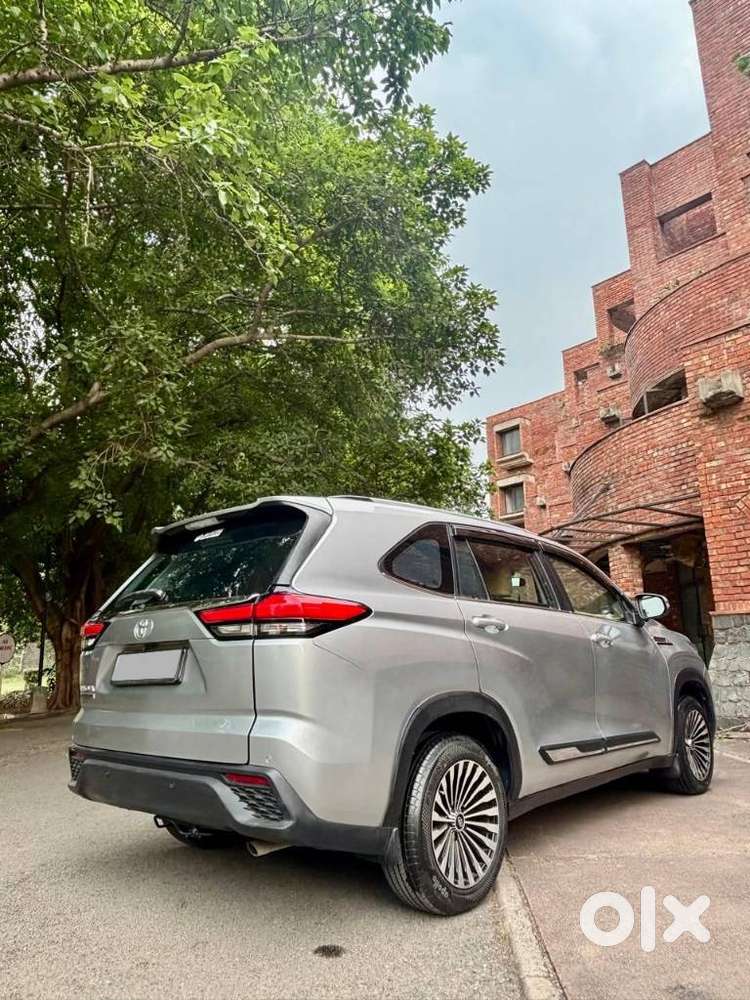 Toyota Innova Hycross 2.0 Gx 7 Str, 2023, Petrol